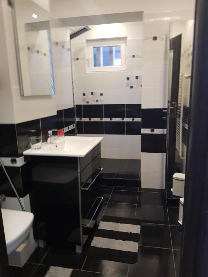 Apartament Mirrors Old Town Brașov